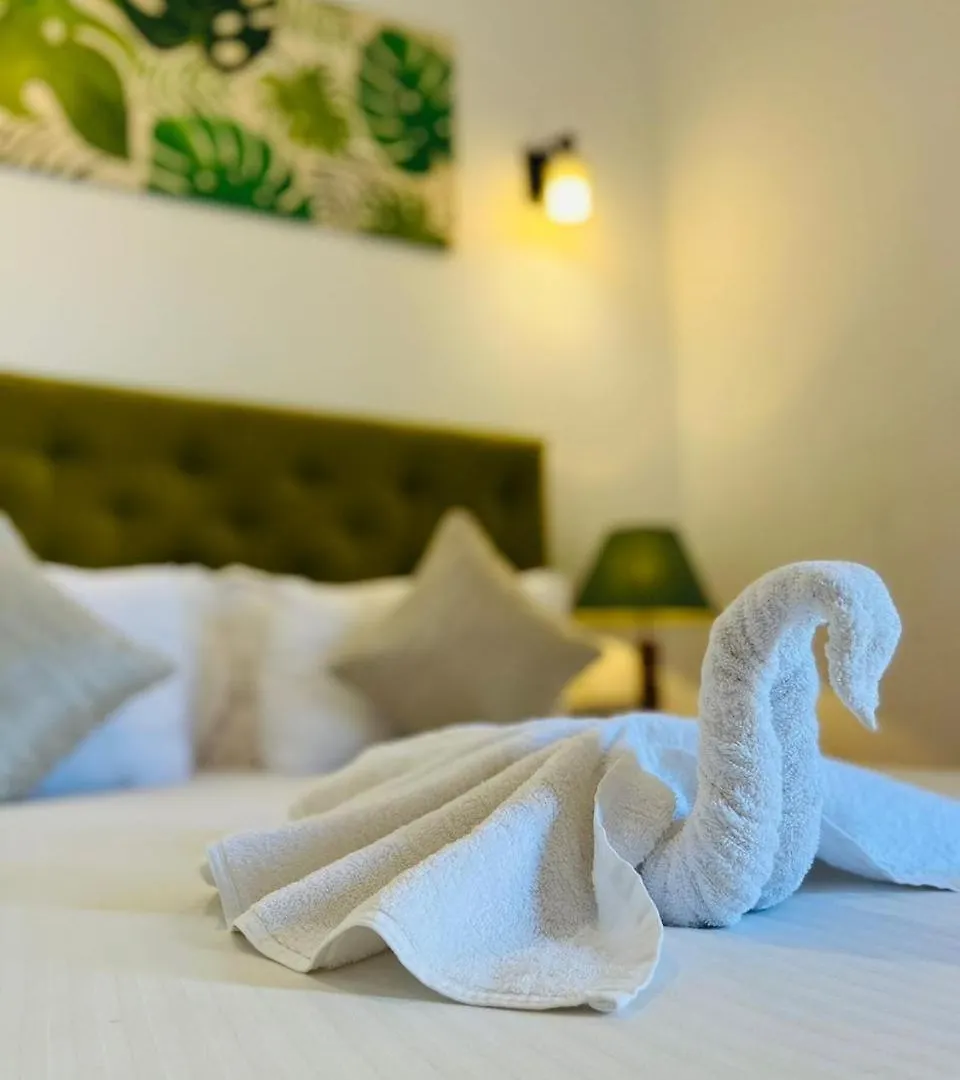 Two Bedroom Suite By Blue Bird Negombo Sri Lanca